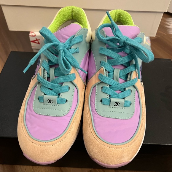 Chanel Sneakers!! - Picture 2 of 12